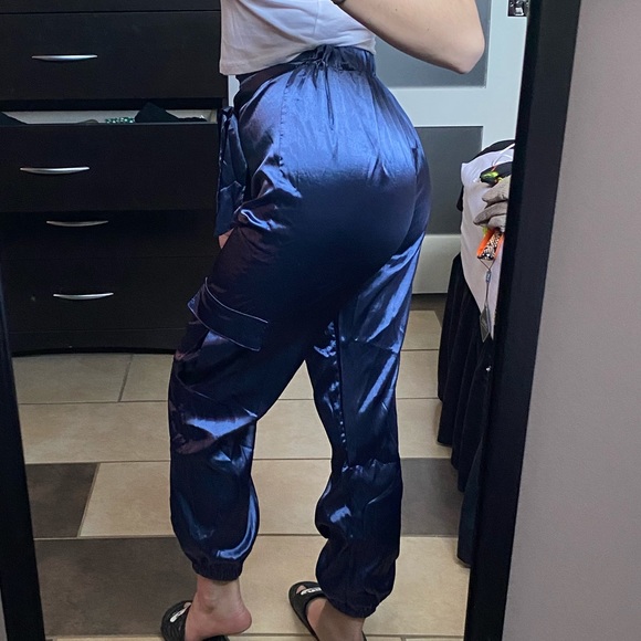 Blue satin cargo pants - Picture 3 of 4
